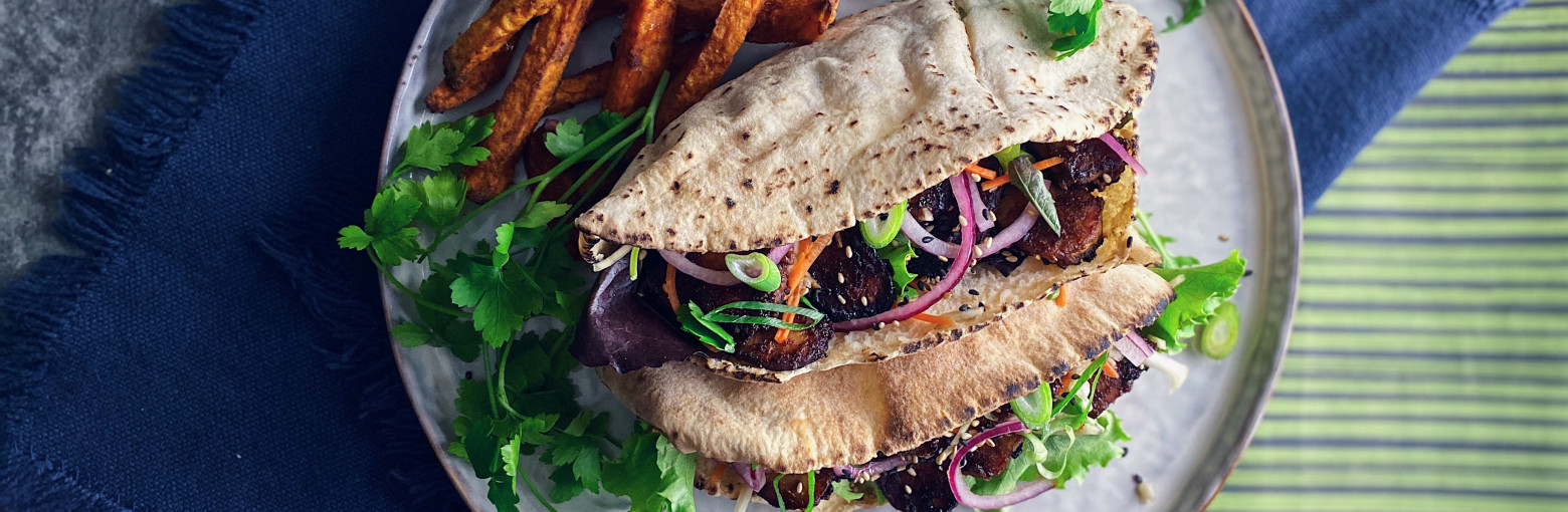 Crispy tempeh pita